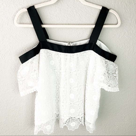 Topshop Tops - Topshop Grosgrain Lace Cold Shoulder Top Size 2 White Black Lined Floral Girly